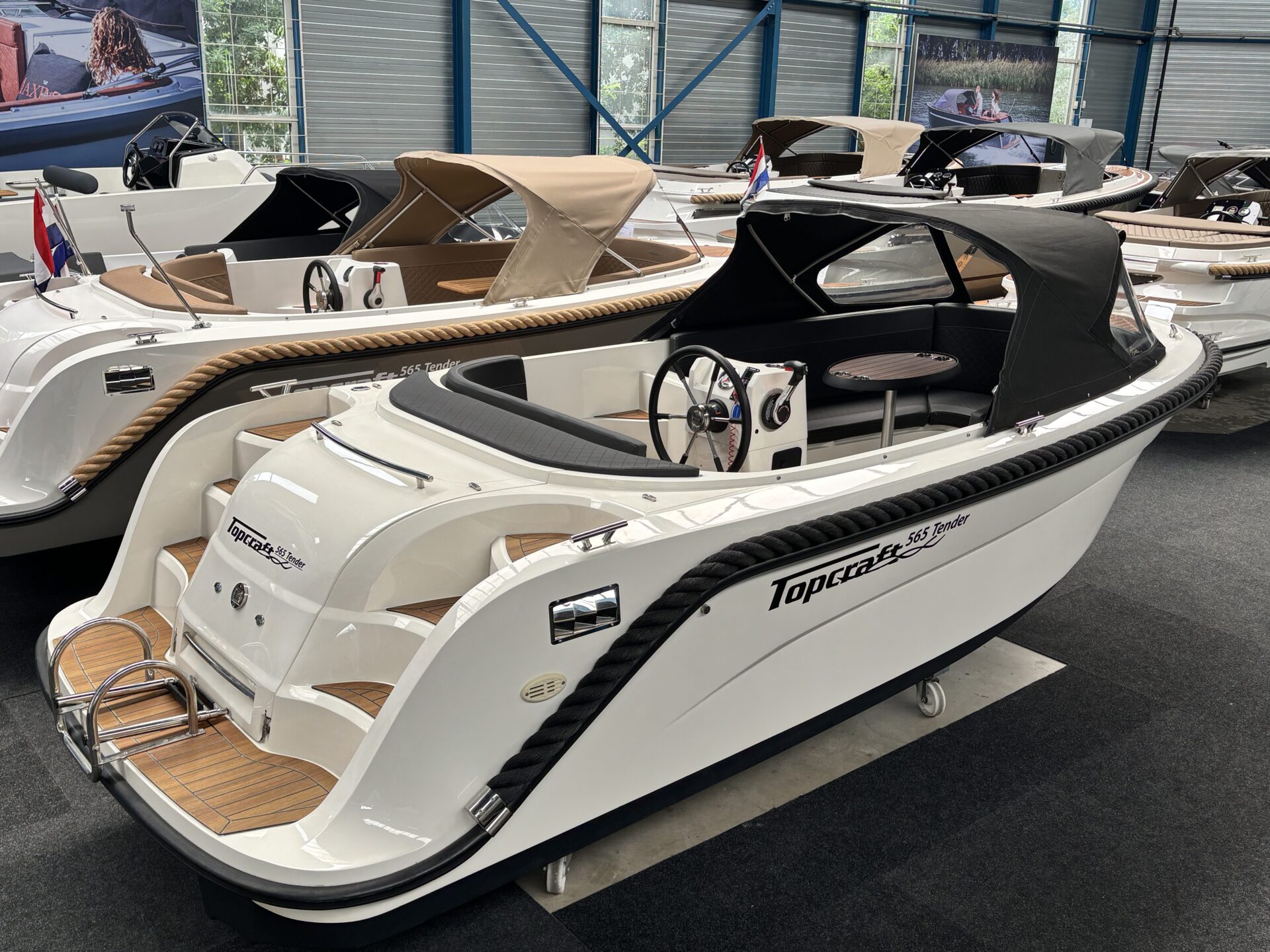 Topcraft 565 Tender