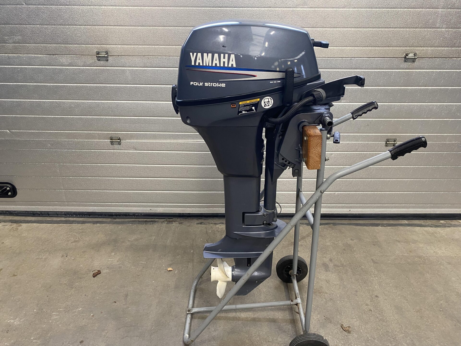 Yamaha F8 · 2004